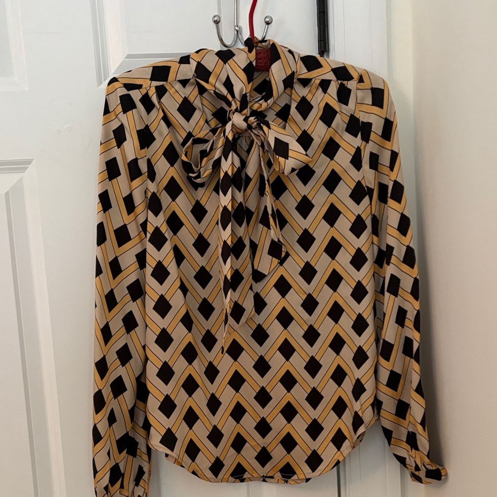 Elie Tahari Black and Tan Geometric Blouse